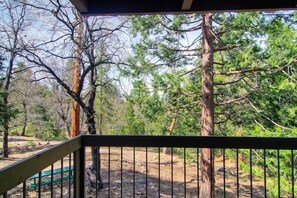 Property grounds - (B107) Studio Condominiums (Yosemite National Park)