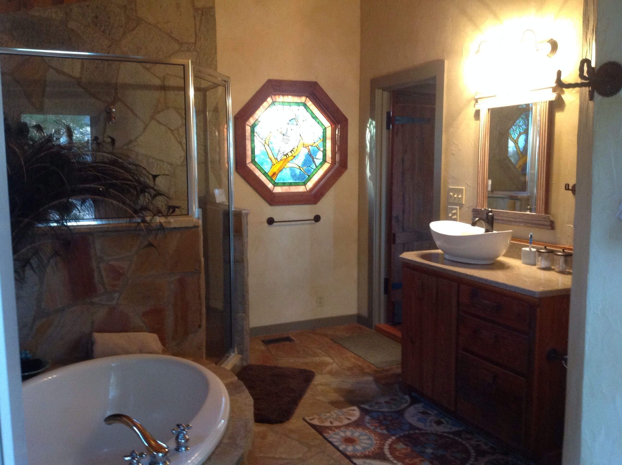 Private Luxury and Incredible Views just 5 Minutes from Downtown Frederickbsurg