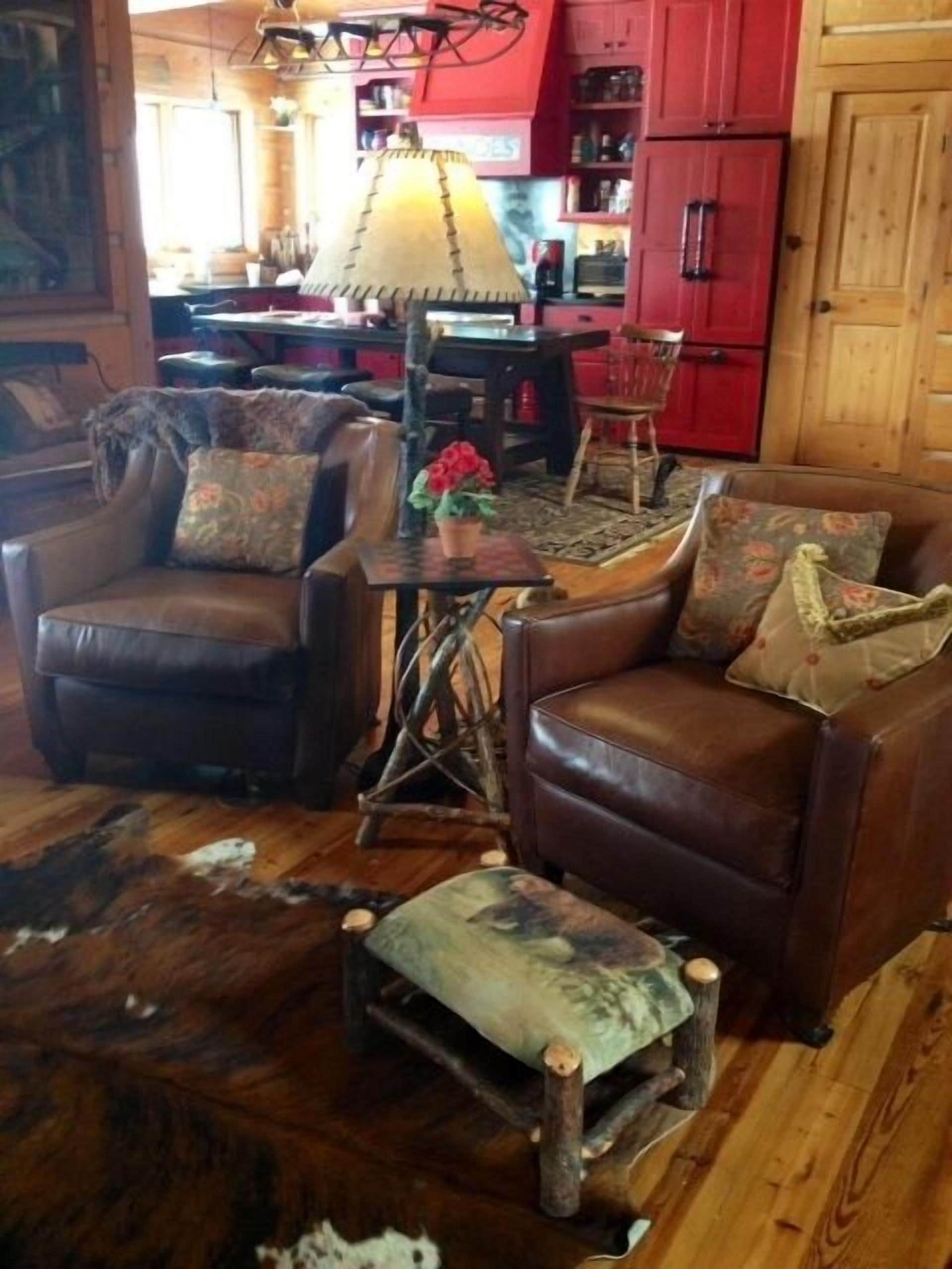 “Altitude Adjustment” Beautiful Rocky Mountain Getaway!