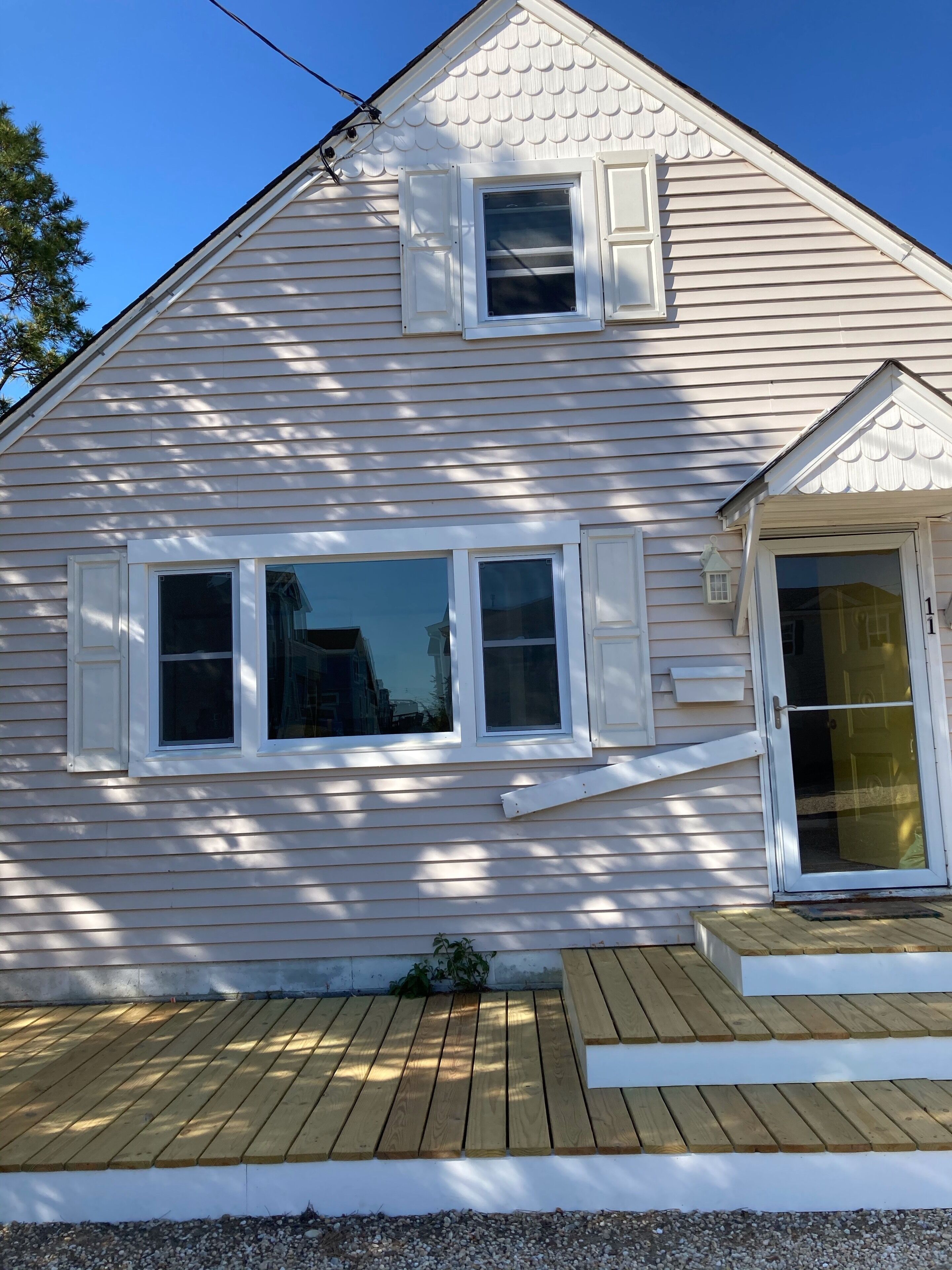 Oceanside, Oversized Cape-Rent Sunday to Sunday