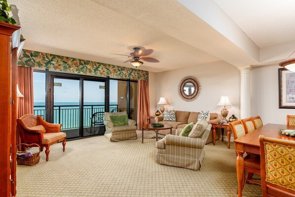 TV - Oceanfront penthouse onsite restaurant bar pools lazy river (Myrtle Beach)