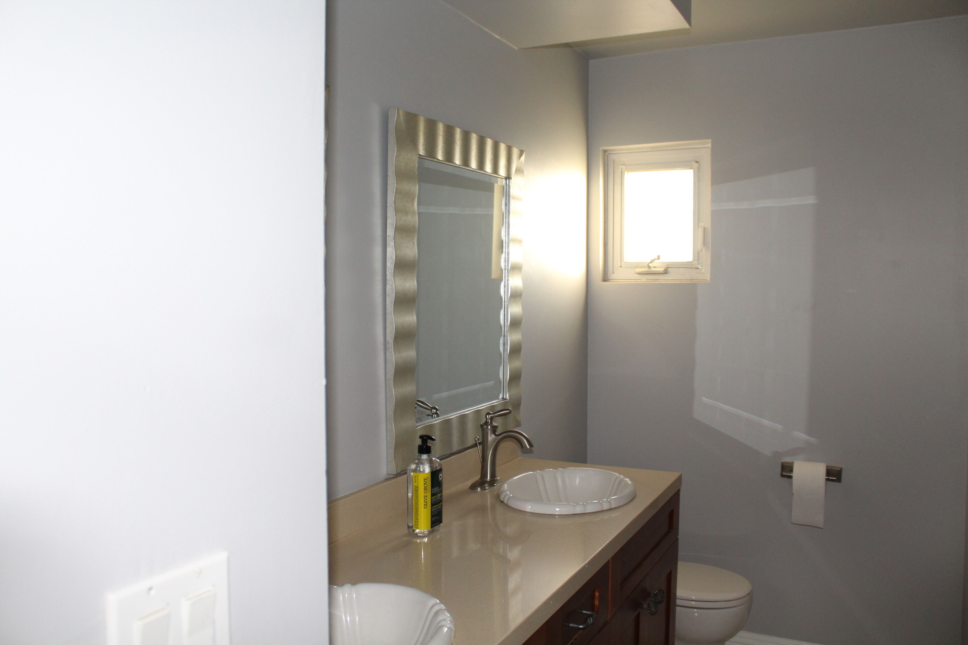 Fully furnished 3 Bed rooms 2 bath - Hanna place