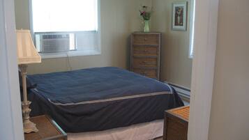 3 slaapkamers, een strijkplank/strijkijzer, wifi, beddengoed