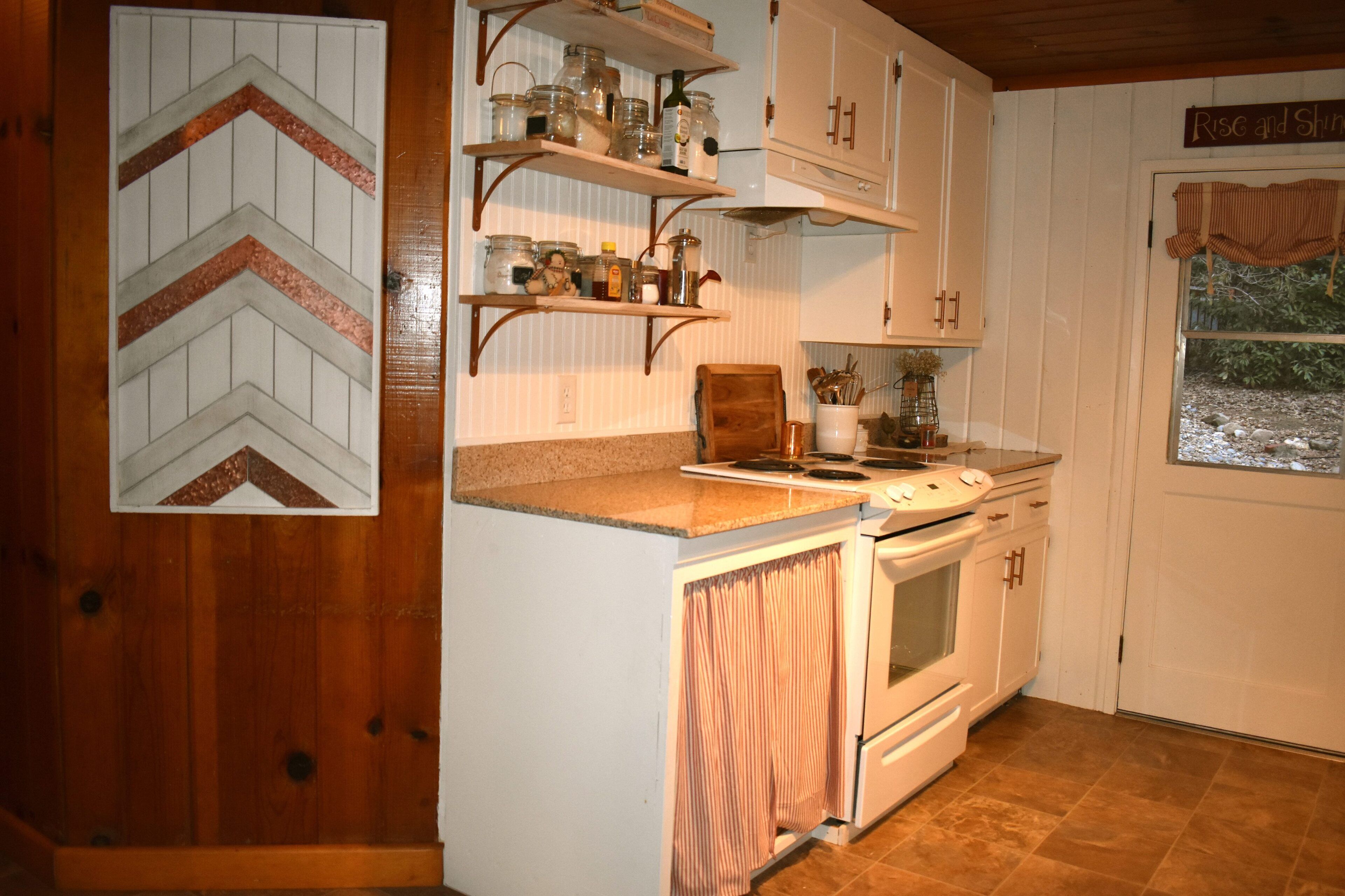  Sparrow's Rest at Bass Lake/Yosemite