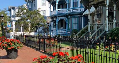 Historic Jackson Street just 1/2 Block to the Beach with Ocean View Deck