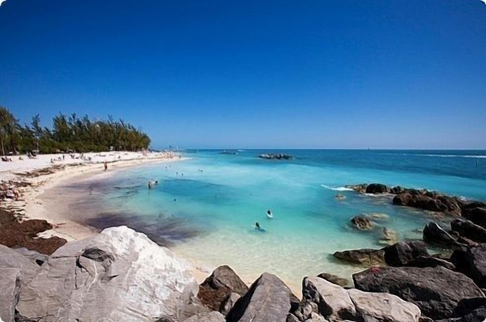 Camastros y toallas de playa 