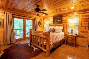 3 bedrooms, iron/ironing board, free WiFi, bed sheets - Toccoa River Cabin - Beautiful!  Fishing! Tubing! Hiking! (Suches)