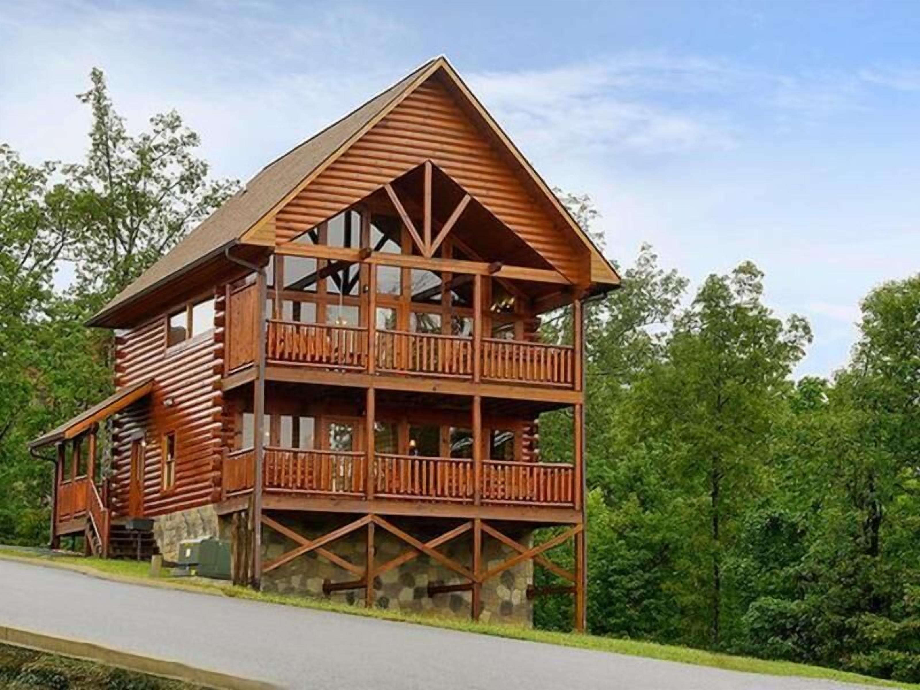 Heavenly Dreams - Beautiful Mountain View| Brand New Hot Tub!| Pet Friendly!