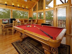 Games room - Heavenly Dreams: Beautiful Mountain View - Brand New Hot Tub - Pet Friendly (Sevierville)