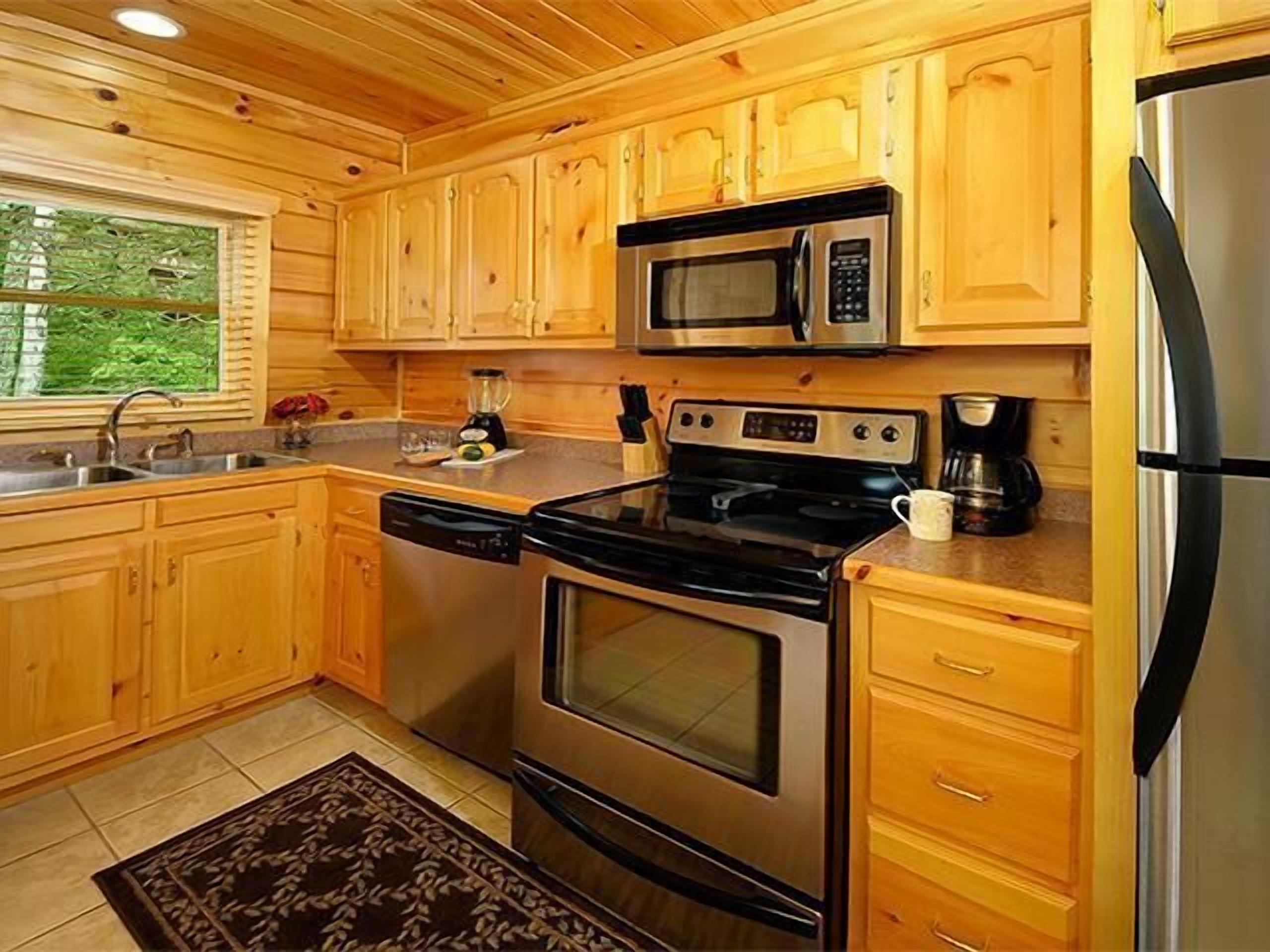 Heavenly Dreams - Beautiful Mountain View| Brand New Hot Tub!| Pet Friendly!