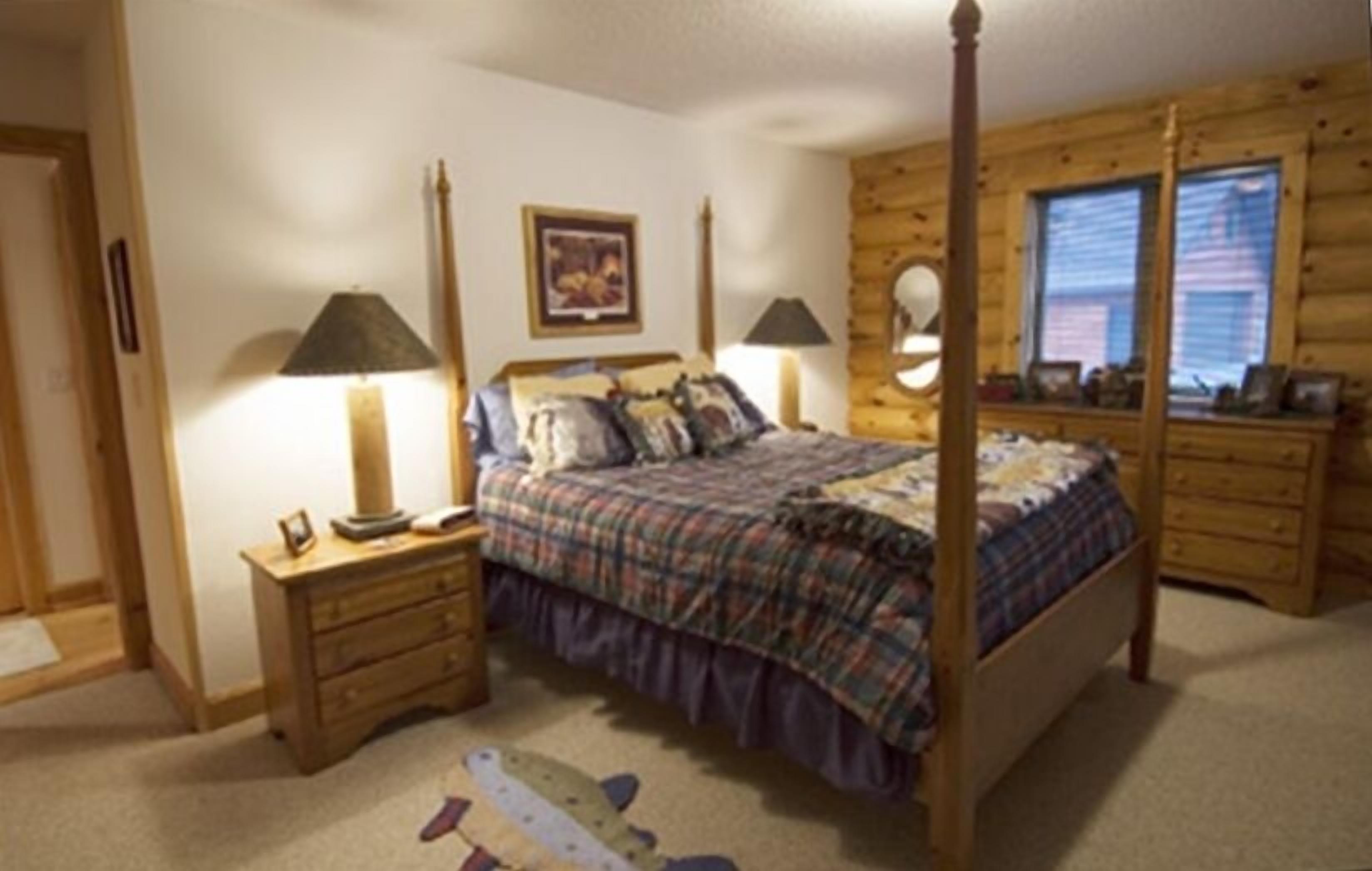 Eaglesnest-Log home, on Lake Chippewa-Friday to Friday for Summer rentals