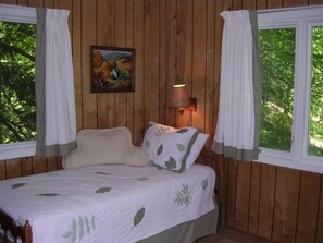 5 chambres, fer et planche à repasser, Wi-Fi, draps fournis