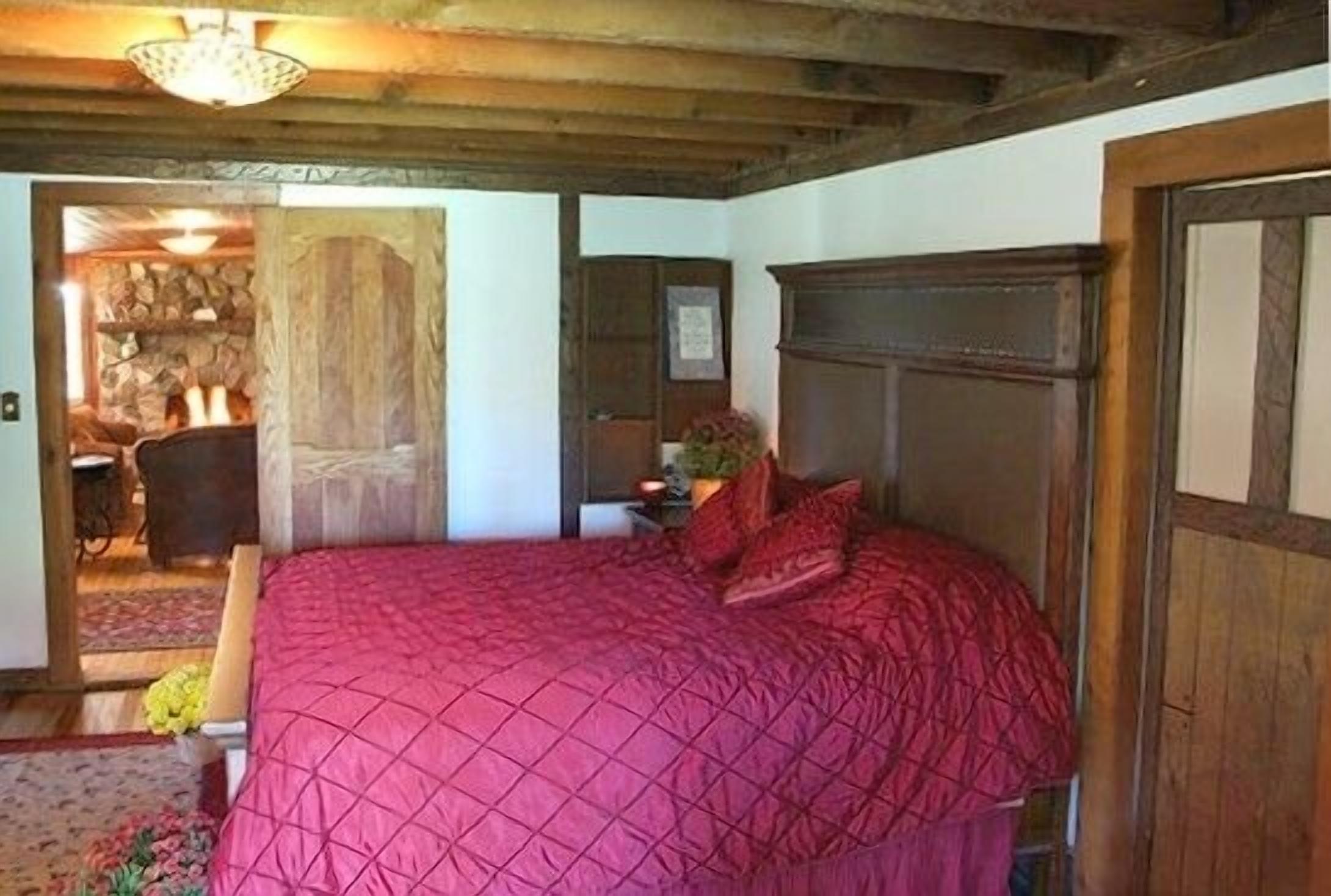 Historic Farmhouse and horsefarm with trail riding and a pond.