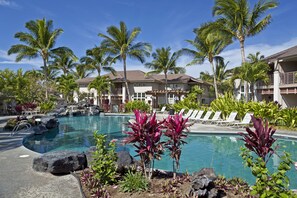 A heated pool - Excellent for couples or families. Right on the Golf Course. (Waikoloa)