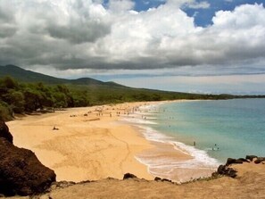On the beach - 2B2B Oceanfront Condo, Oceanview in masterbed and living RM ^2026 on sale (Kihei)