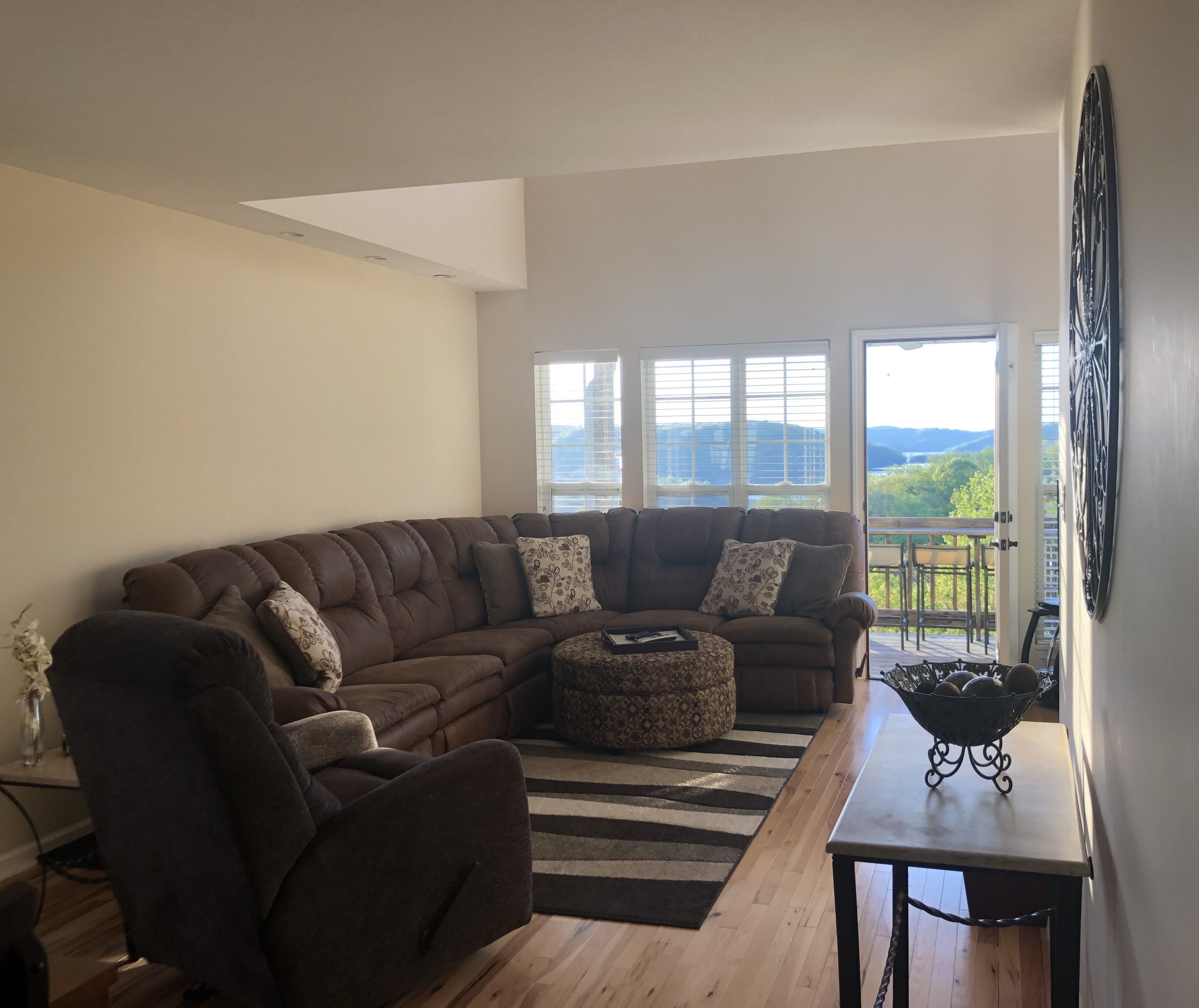 Beautiful Home with Spectacular Views of Dale Hollow Lake