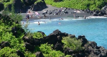 Rentoudu kauniissa Hanassa, Maui - 10 min. Kävele Waianapanapasta! STR 216/0003