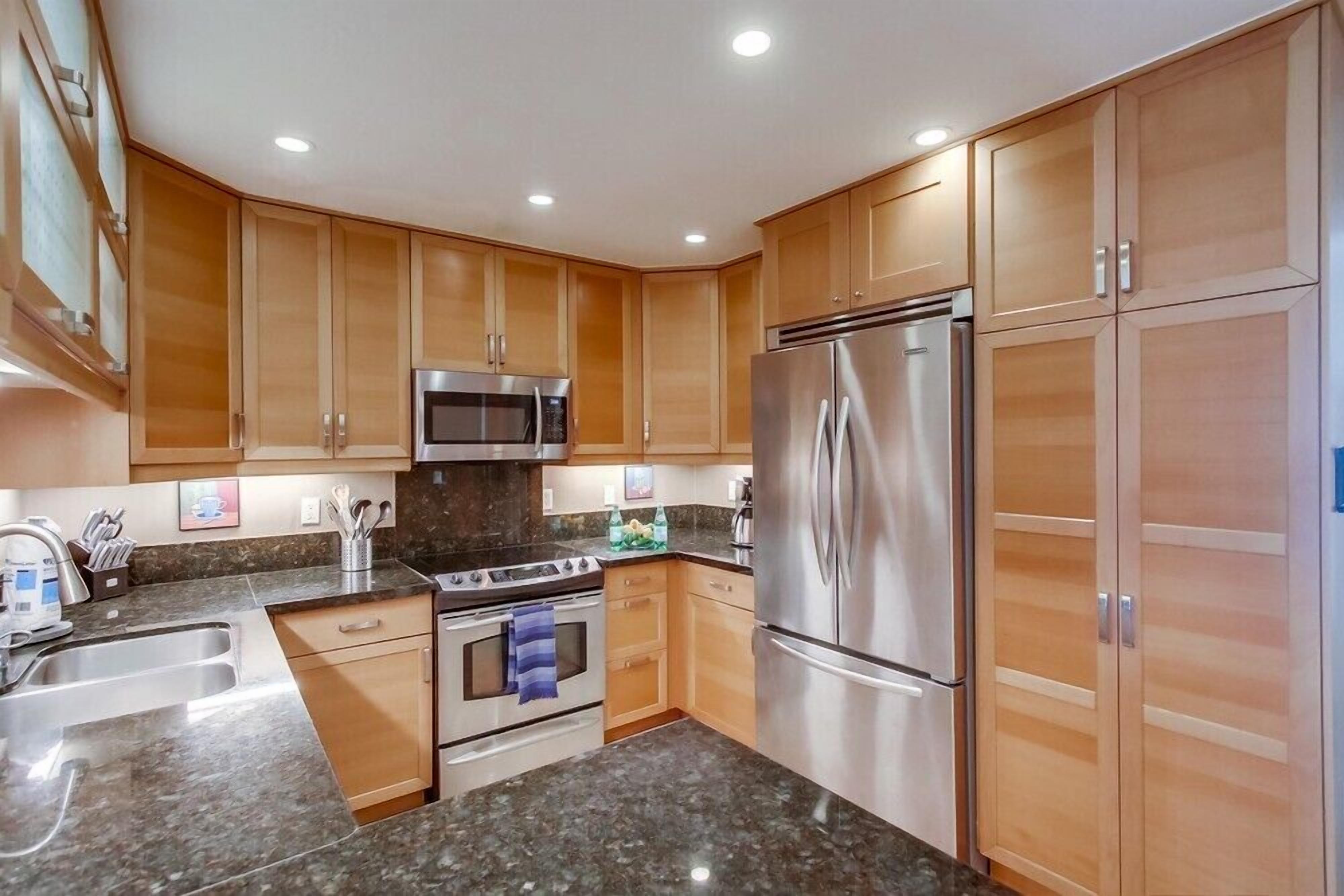 2 Levels of Water Frontage • AC • ❤ of MB