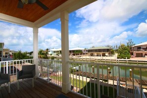 Terrace/patio - Waterfront House w/ Private Pool & Dock (Marathon)