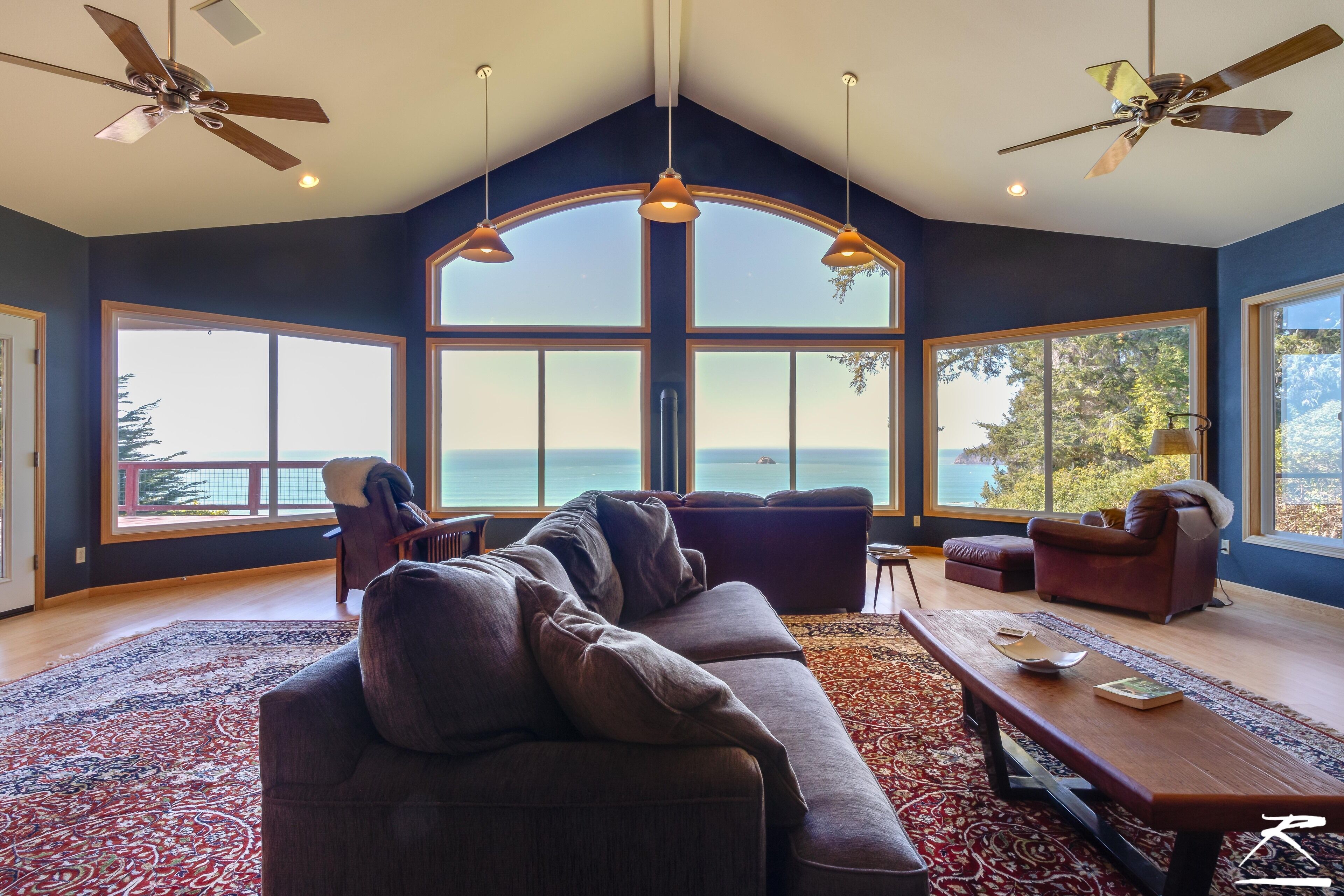 Pacific Overlook:  Private, Spacious Home With Panoramic Ocean View