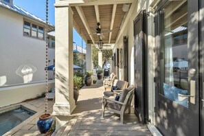 Exterior detail - Barbarossa: Beautifully Decorated 4BR Home - South of 30A - Private Pool! (Rosemary Beach)