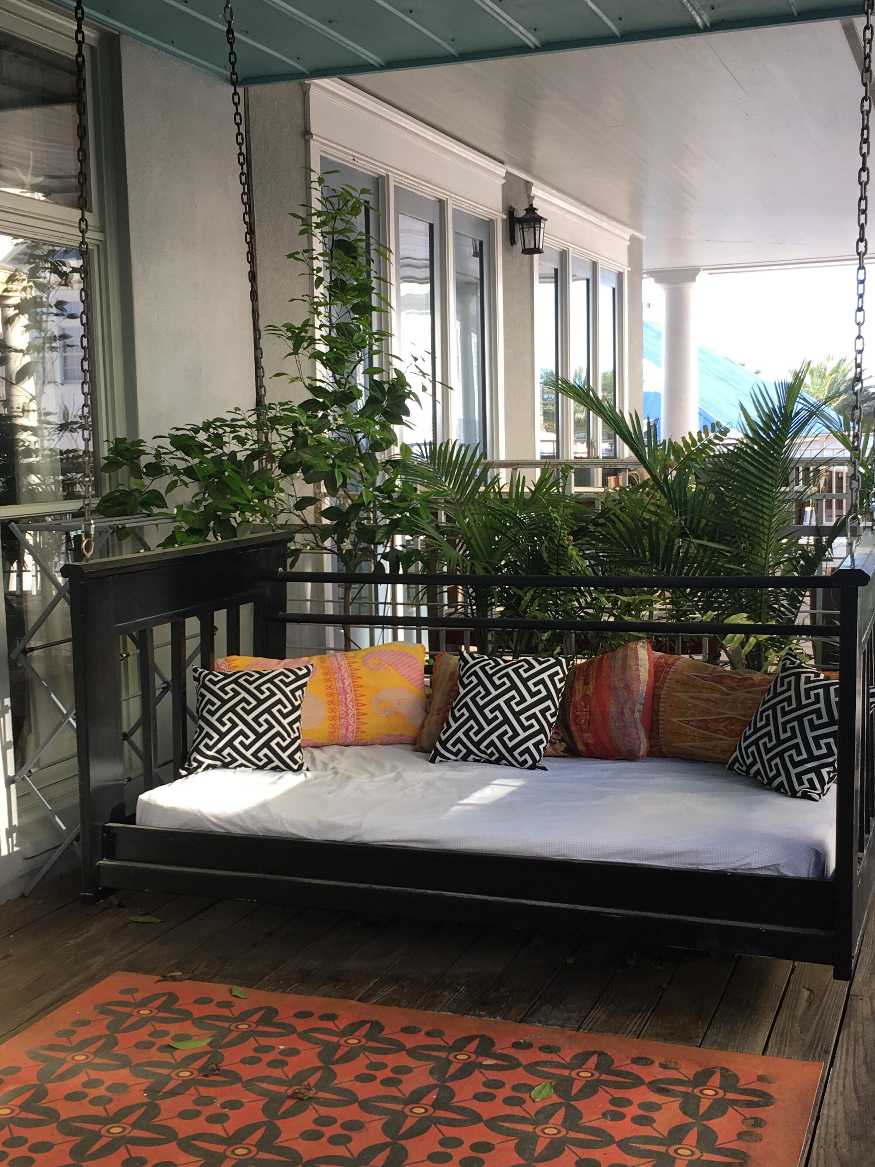 Truly in the Heart of Seaside  with Private Beach, sleeps 4 maximum