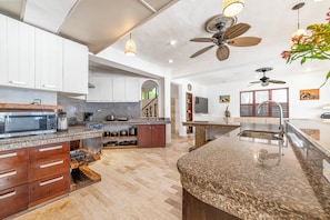 Coffee/tea maker, fridge, microwave, oven - BEACHFRONT VILLA ON WHITE SAND BEACH AND CHEF SERVICE AVAILABLE (Soliman Bay)