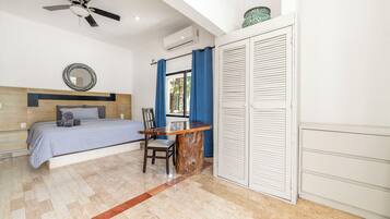6 bedrooms, desk, iron/ironing board, WiFi