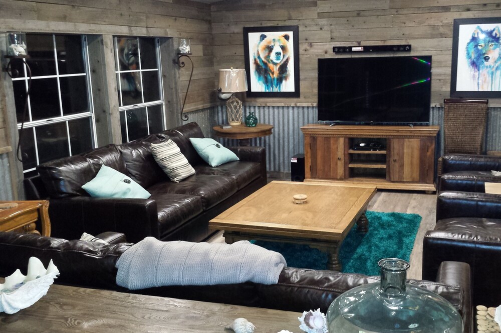 TIMBER DUNES Dune Access comfy woodland cabin