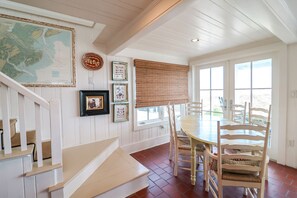 Dining - This original Tybee Cottage that has been lovingly restored is directly oceanfront! (Tybee Island)