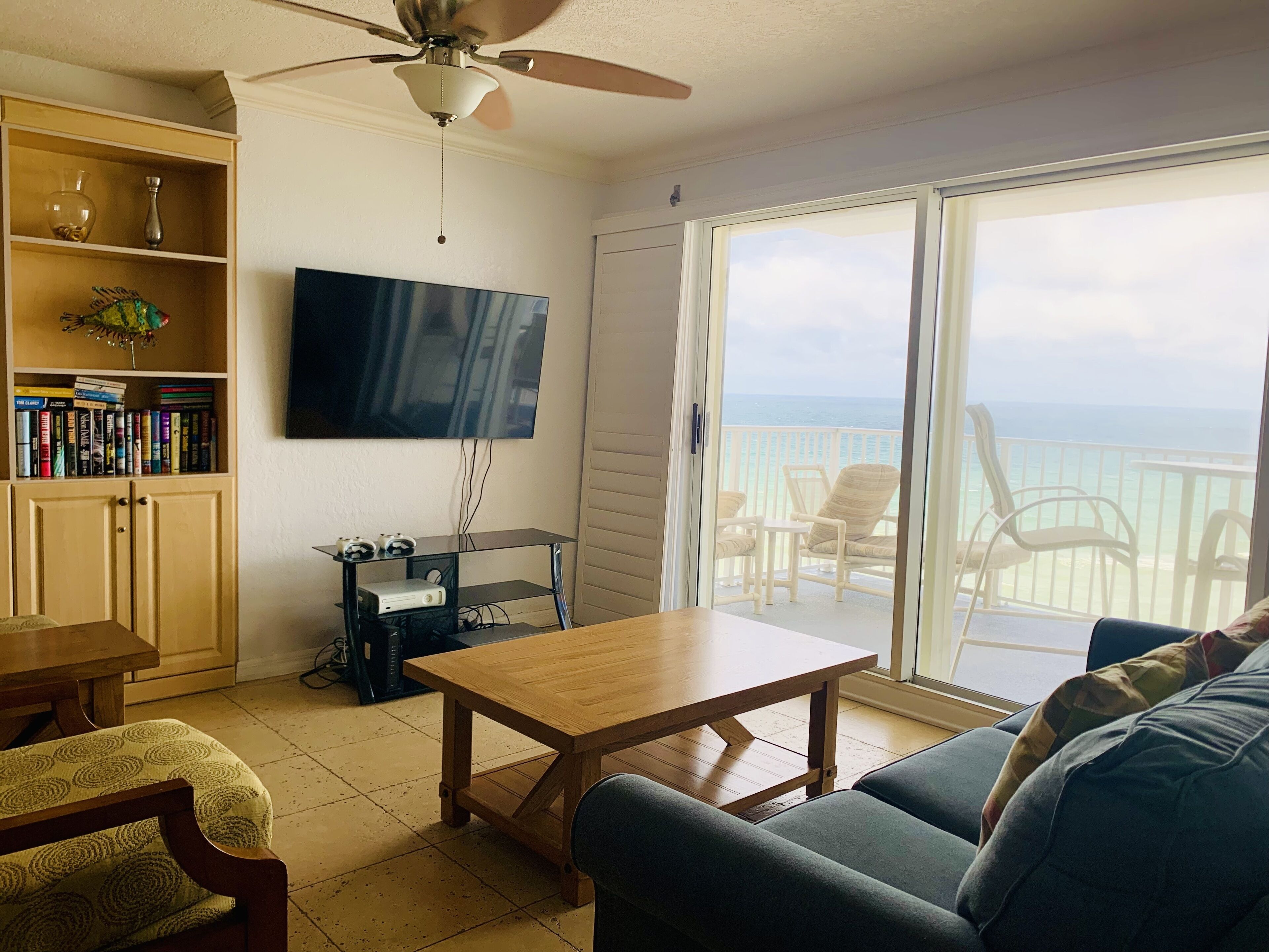 Luxurious 2BD/2BA Direct Beachfront Condo Sleeps 6, Ormond Beach/Dayton