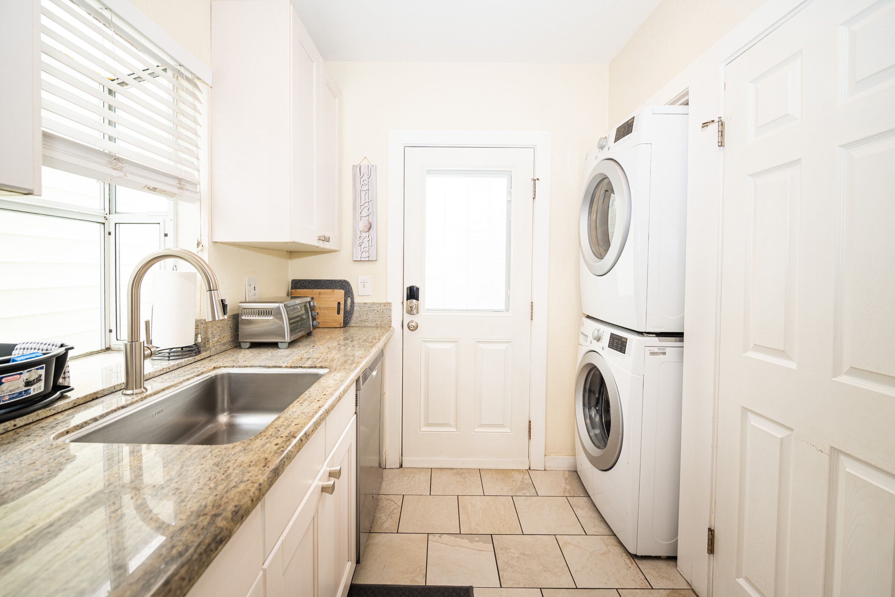 Just Steps To Mission Beach with Parking for 2 cars