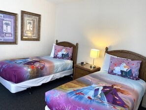 4 habitaciones, tabla de planchar con plancha y wifi gratis 
