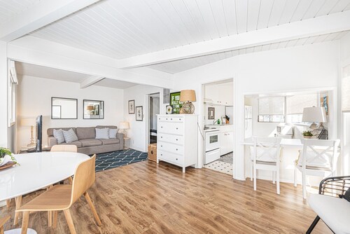 Darling Balboa Island Getaway | Bay Views, Sunny Patio | Wildly Walkable - No Car Needed!