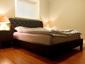 2 bedrooms, desk, iron/ironing board, free WiFi