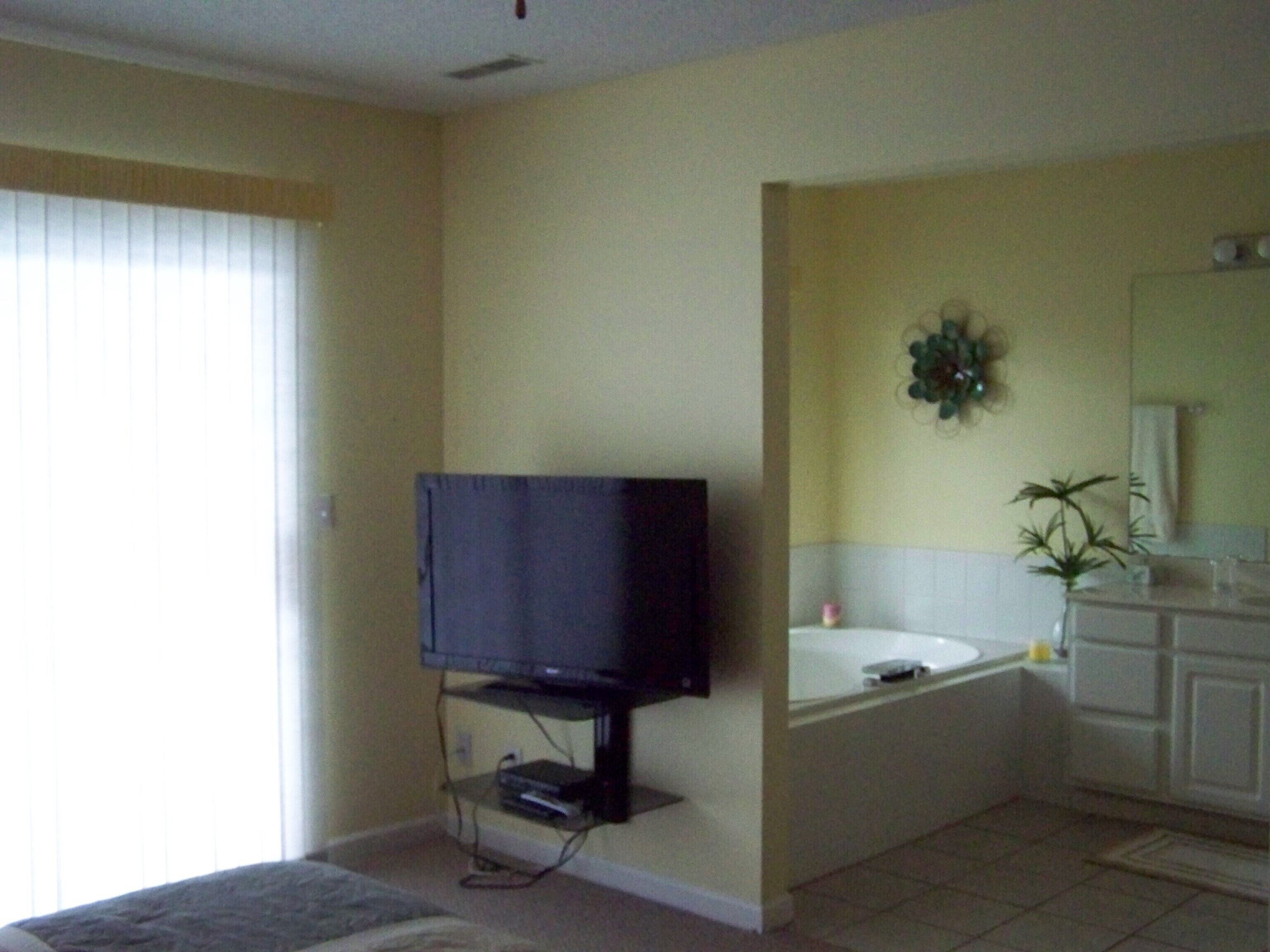 SEPTEMBER SPECIALS  225 CALL...Condo With Coved Slip Right Outside. Your Door