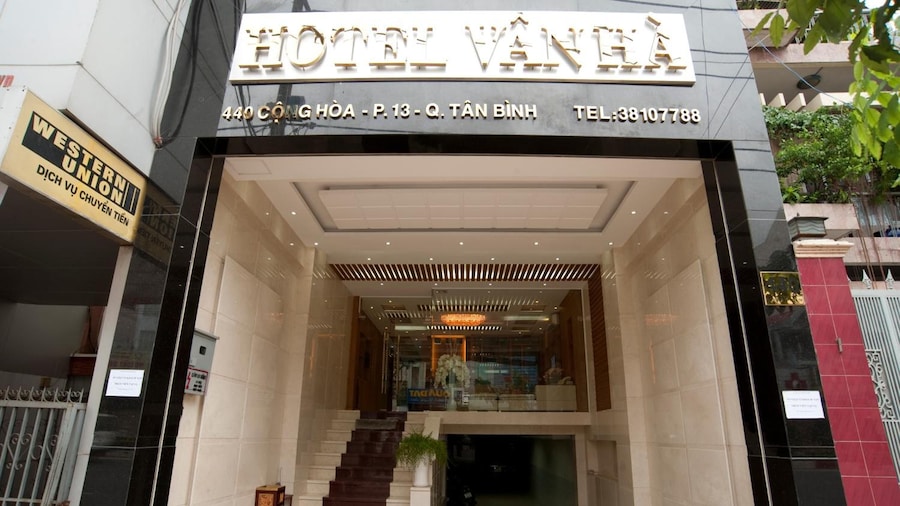 Van Ha Hotel