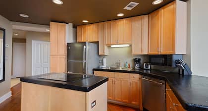 Telfair Loft 311 near Ellis Square + City Market