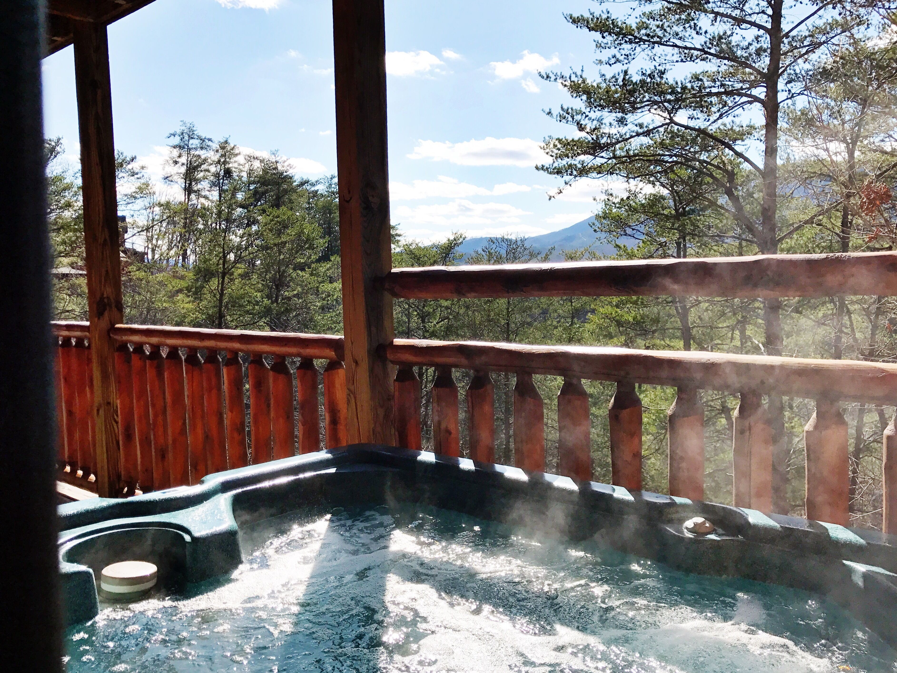 We have 2 hot tubs for you to enjoy the mountain view.