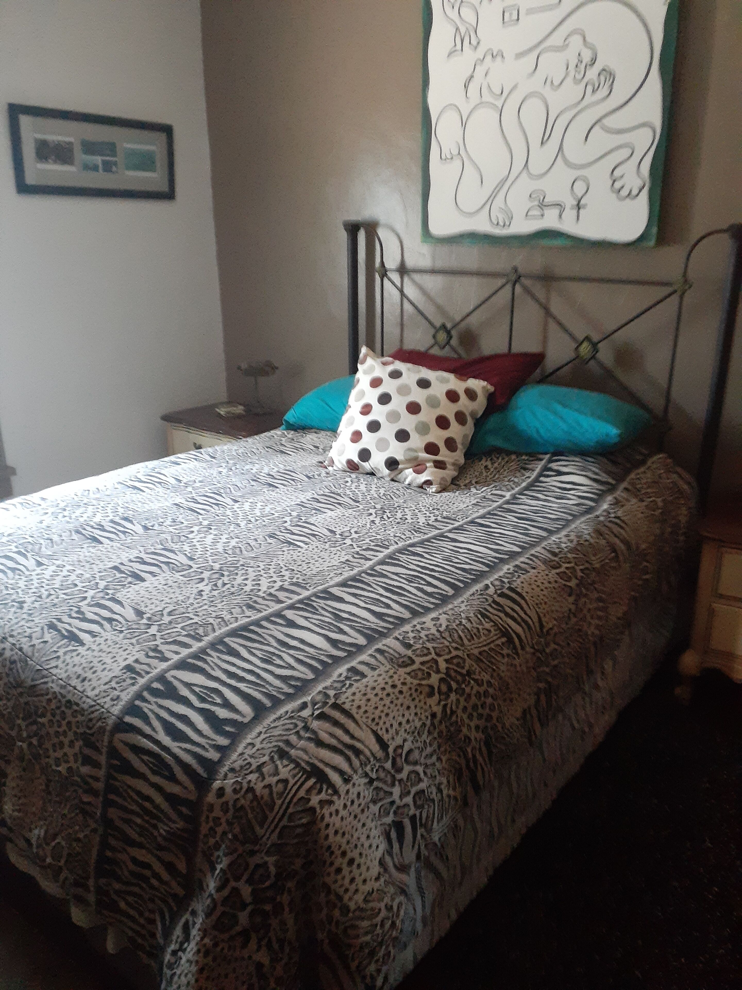 RELAX IN A TRINIDAD ORIGINAL - Private UNIT & YARD//CLOSE TO EVERYTHING