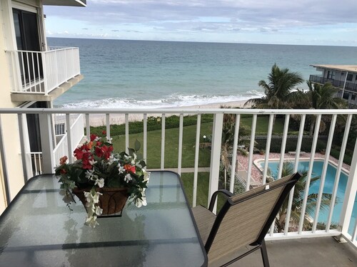 Super varasta!Fab2b Oceanfront. Syyskuu-lokakuuOn 2995 dollaria Nyt 1875 dollariaDec 2495 dollaria. Uima-allas, wifi