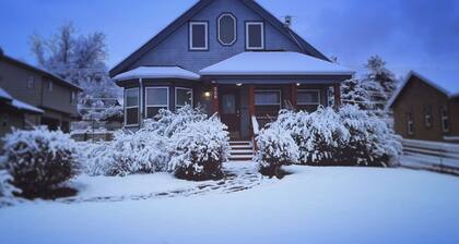 Booking now for spring graduation in Colorado Springs