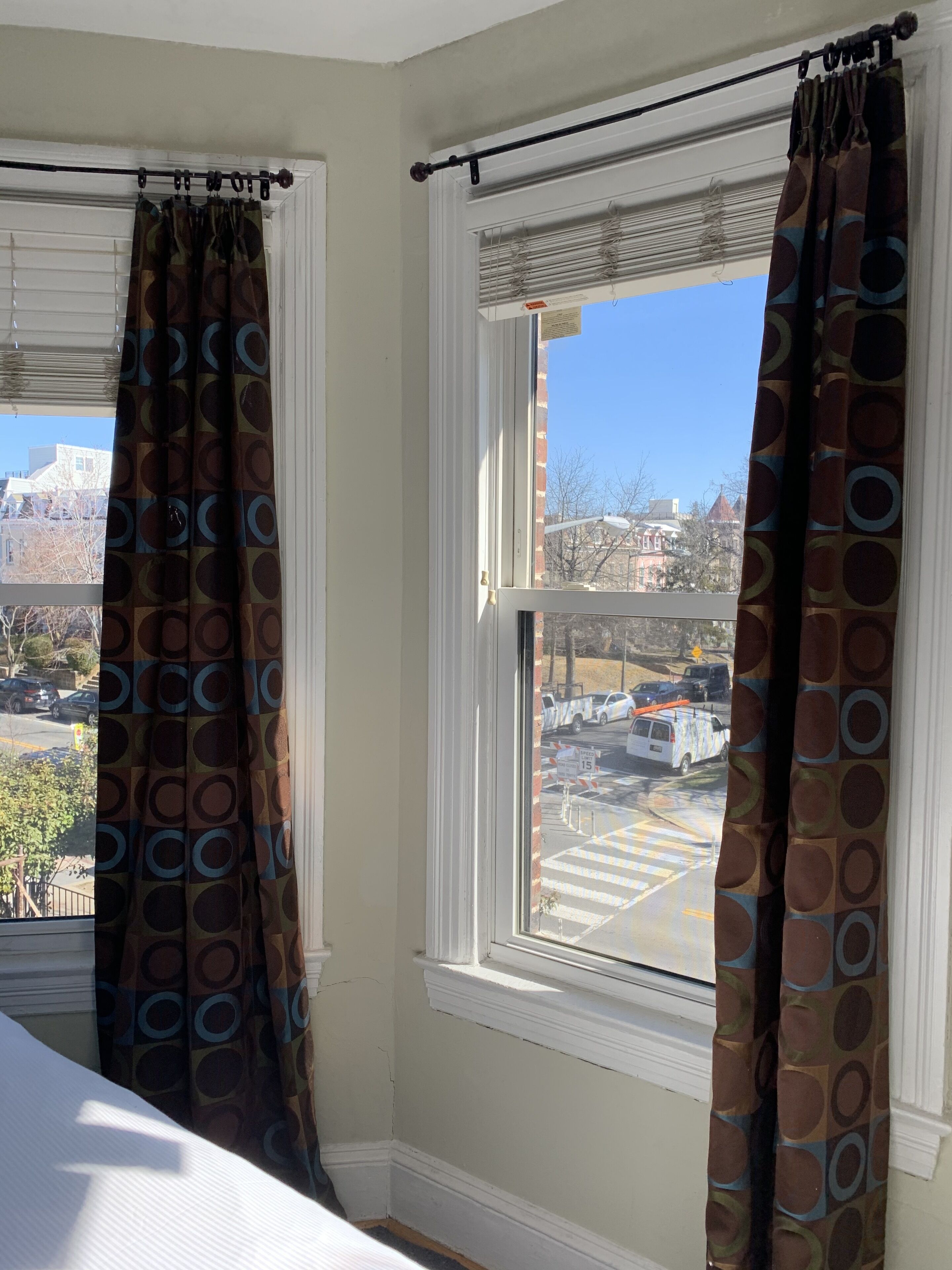 “Mark”- Lg Victorian Brownstone - 9Beds