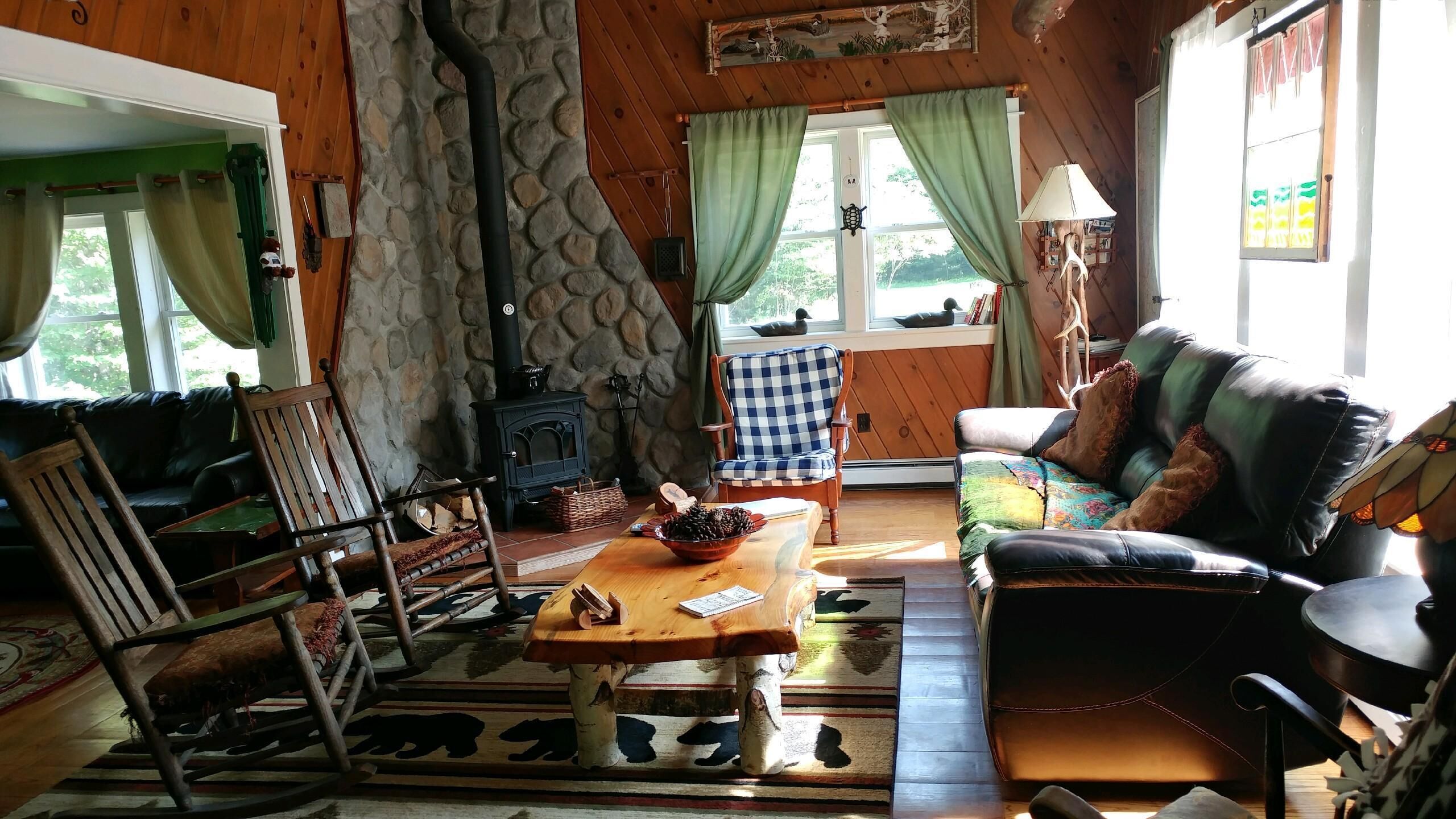 Secluded Lodge near Whiteface Mountain & Adirondack Wildlife Refuge with Hot Tub