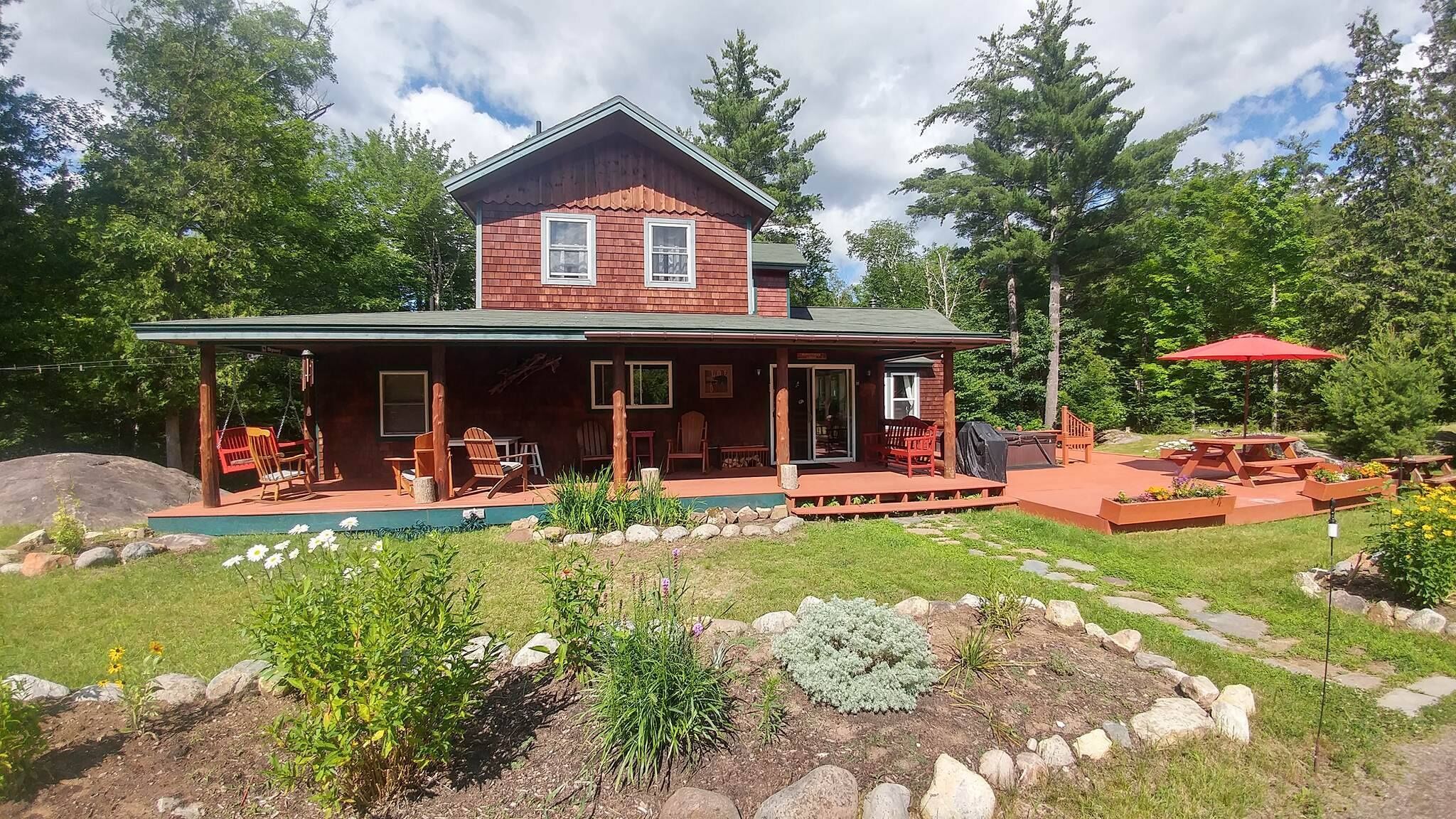 Secluded Lodge near Whiteface Mountain & Adirondack Wildlife Refuge with Hot Tub