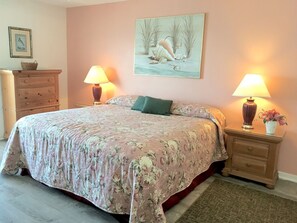 2 slaapkamers, een strijkplank/strijkijzer, wifi, beddengoed