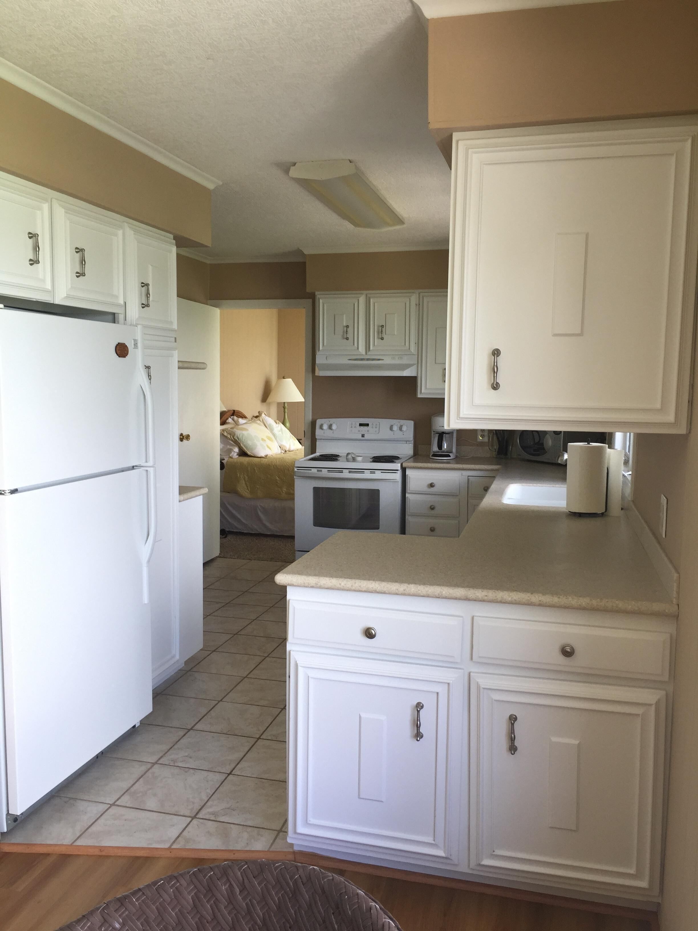 Mullet Lake Cottage in Quiet Neighborhood Adjacent to Aloha State Park