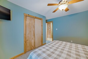 5 chambres, fer et planche à repasser, accès Internet, draps fournis