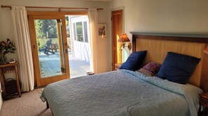 4 bedrooms, free WiFi, bed sheets