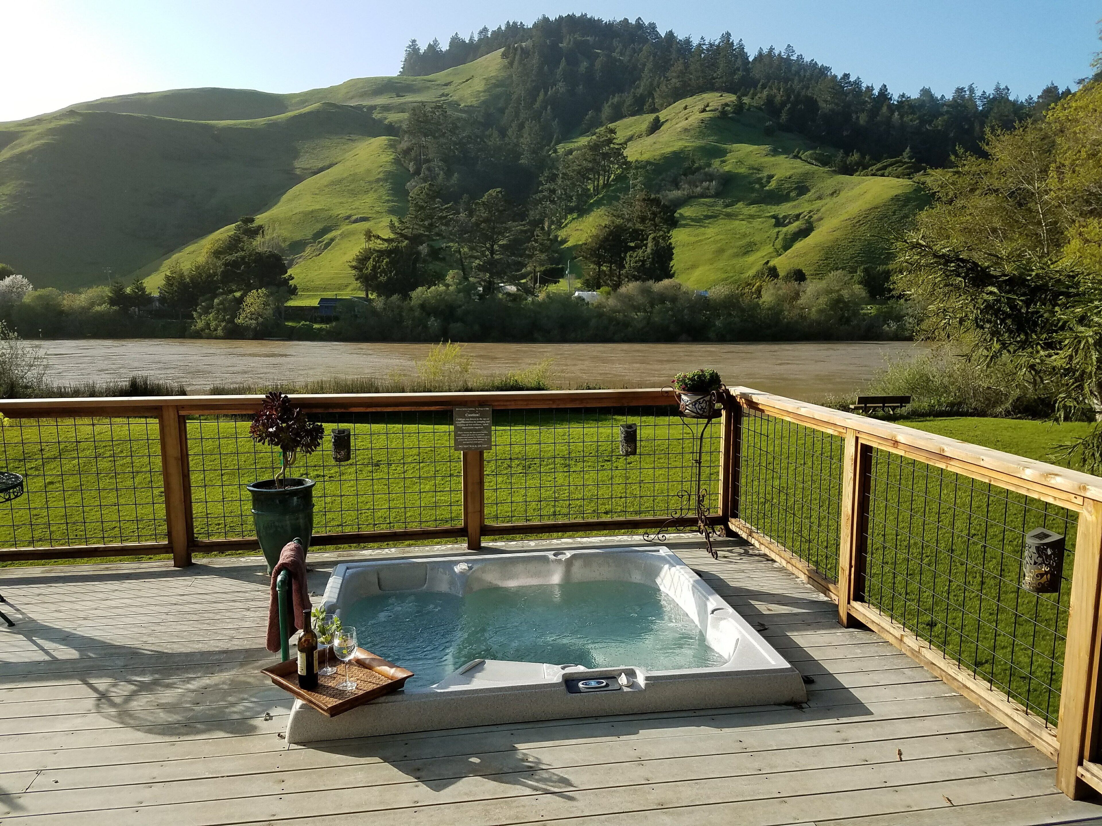 Riverfront-Redwood Sanctuary with Spectacular Views